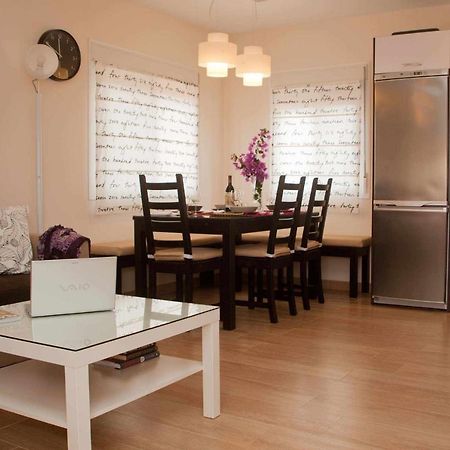 Apartamento Kalma By Vacanzy Collection คอร์ราเลโฮ ภายนอก รูปภาพ