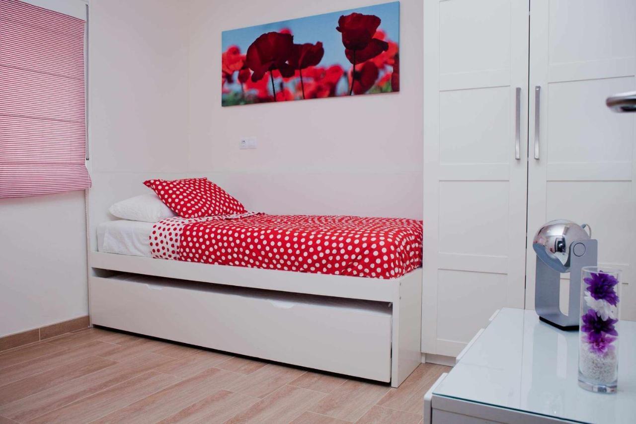 Apartamento Kalma By Vacanzy Collection คอร์ราเลโฮ ภายนอก รูปภาพ