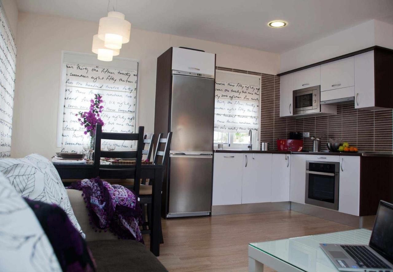 Apartamento Kalma By Vacanzy Collection คอร์ราเลโฮ ภายนอก รูปภาพ